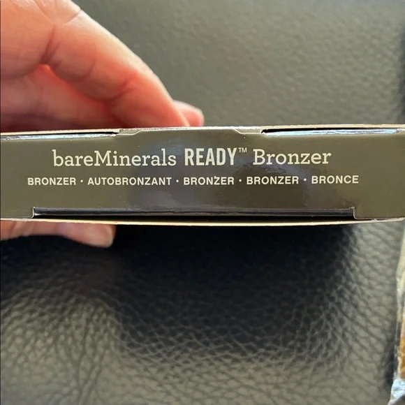 bareMinerals Bronzer  Compact and Brush Set color is High Dive new in  box - Picture 2 of 4